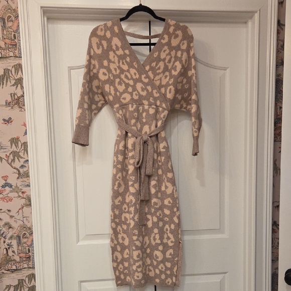the clothing company Dresses & Skirts - The Clothing Company Tan and Cream Leopard Print Dress